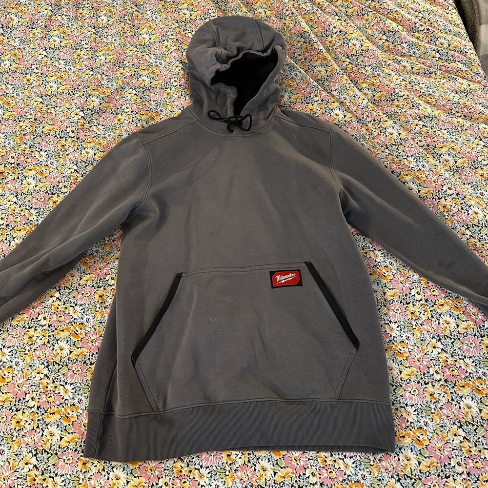 MILWAUKEE SWEATER